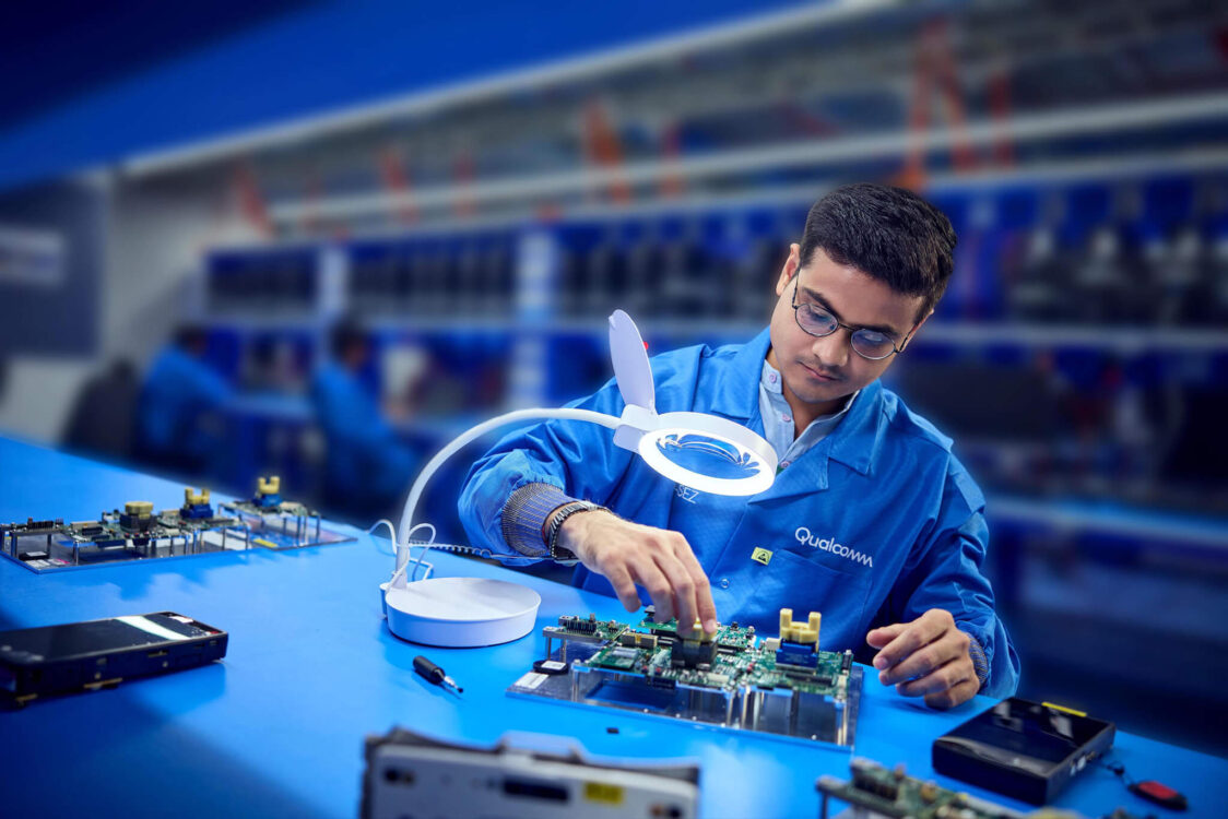 Qualcomm Kế Hoạch Mua Một Bộ Phận Thiết Kế Chip Của Intel Mong Muốn Tham Gia Vào Thị Trường Pc Featured