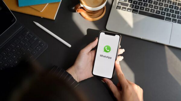 CISA: Hacker tấn công Signal, WhatsApp bằng Spyware Zero-Click